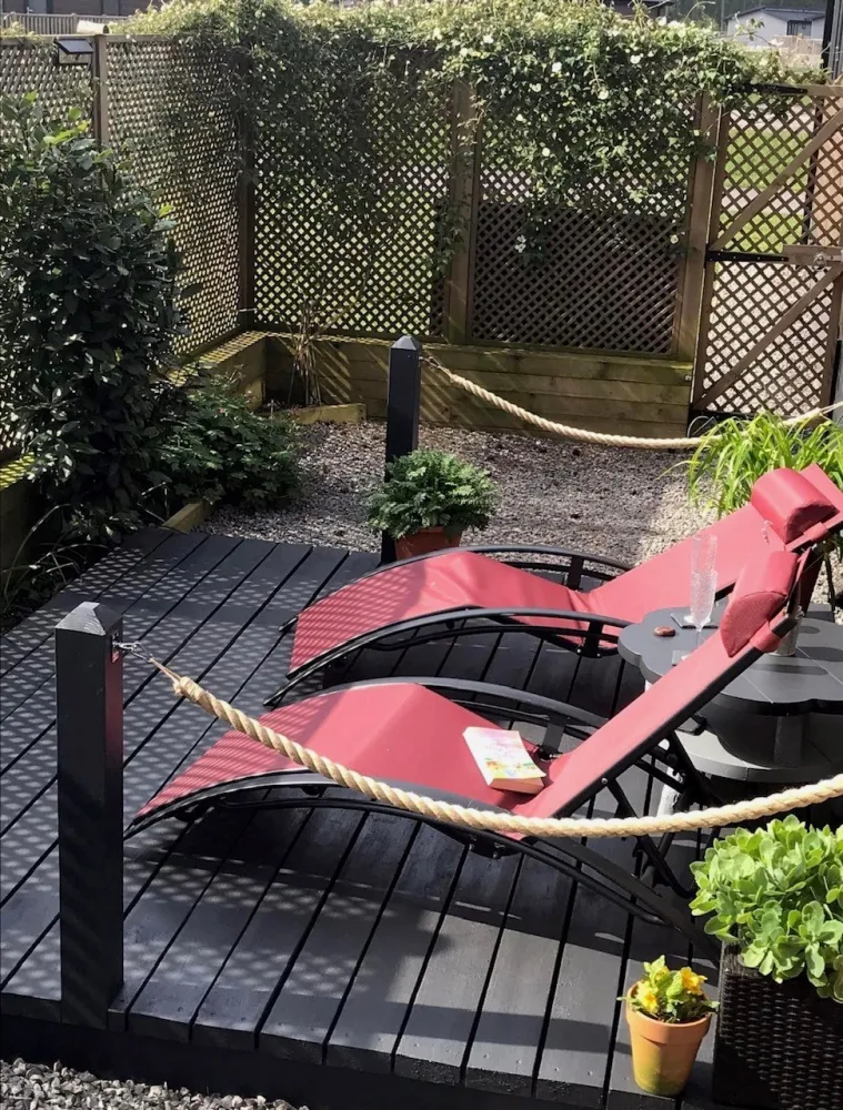 Decking b