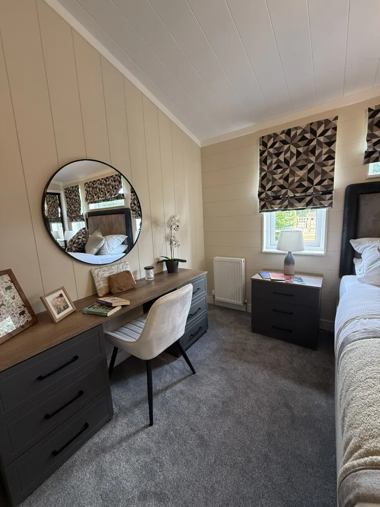 Dressing table