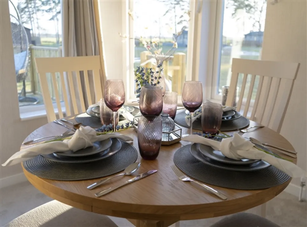 Diningtooutside