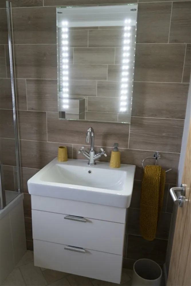 Bathroom2